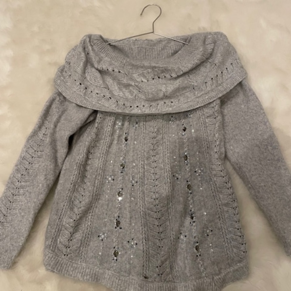 White House Black Market Gray Wool Blend Knit Sweater Soft Lightweight